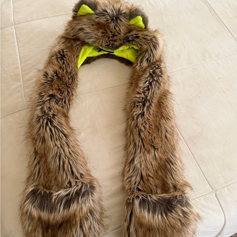Kids hat/scarf/mittens in one